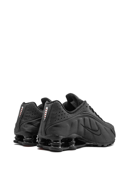 Nike Shox R4 Black Cat