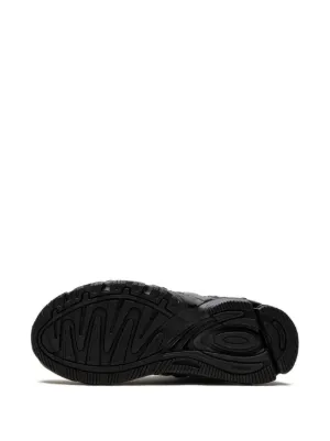 Adidas Response CL Bad Bunny "Triple Black"