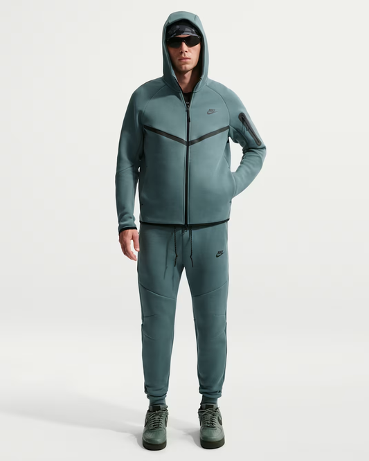 Nike Tech Fleece